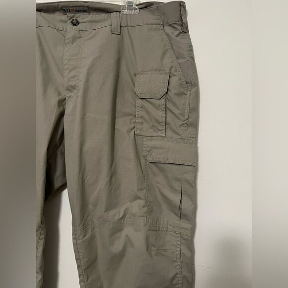 5.11 Tactical Cargo Pants Ripstop 42x30 Utility Khaki Durable Outdoor Workwear - Picture 2 of 6
